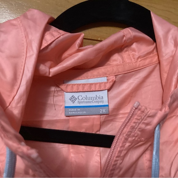 Two-Tone Peach and Light Gray Columbia Windbreaker - Picture 3 of 4
